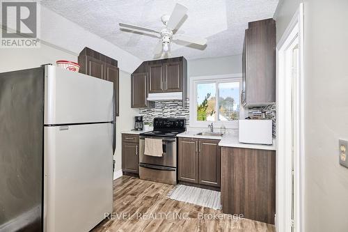 5267 Mcrae St, Niagara Falls, ON - Indoor Photo Showing Kitchen