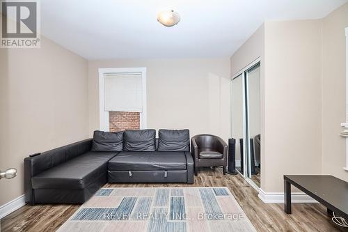 5267 Mcrae Street, Niagara Falls, ON - Indoor Photo Showing Living Room
