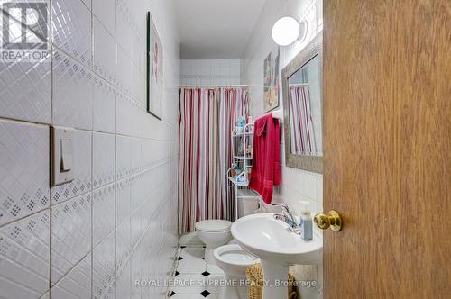 12 Wallace Ave, Toronto, ON - Indoor Photo Showing Bathroom