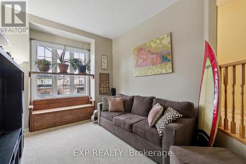 24 Redfinch Way, Brampton, ON - Indoor Photo Showing Living Room