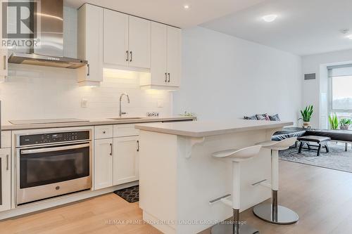 #501 -2025 Maria St, Burlington, ON - Indoor Photo Showing Kitchen With Upgraded Kitchen
