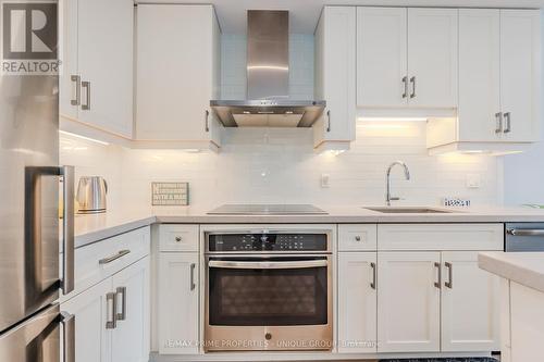 #501 -2025 Maria St, Burlington, ON - Indoor Photo Showing Kitchen With Upgraded Kitchen