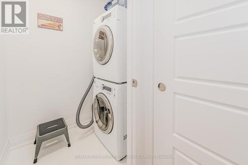 501 - 2025 Maria Street, Burlington, ON - Indoor Photo Showing Laundry Room