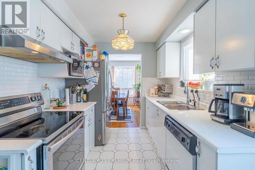 9 Northover St, Toronto, ON - Indoor Photo Showing Kitchen With Double Sink