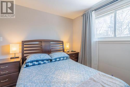 9 Northover St, Toronto, ON - Indoor Photo Showing Bedroom