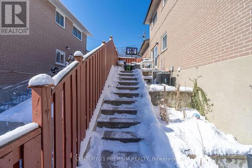 9 Northover St, Toronto, ON - Outdoor