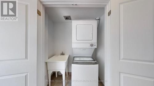 58 Covington Cres, Whitchurch-Stouffville, ON - Indoor Photo Showing Laundry Room