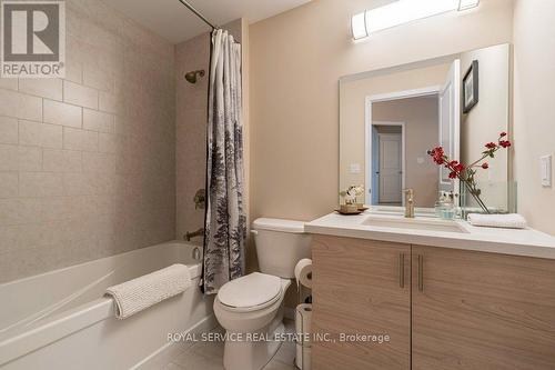 #303 -344 Florence Dr, Peterborough, ON - Indoor Photo Showing Bathroom