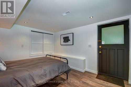 84 Irwin Drive, Galway-Cavendish And Harvey, ON - Indoor Photo Showing Bedroom