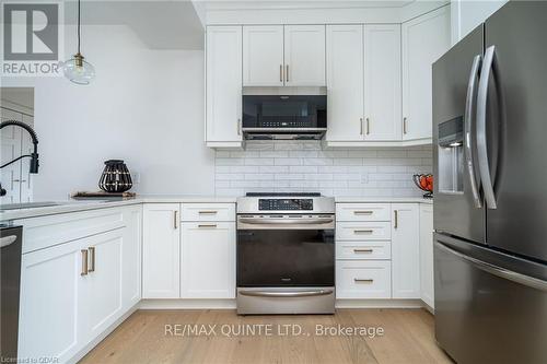 393 Main Street, Prince Edward County, ON - Indoor Photo Showing Kitchen