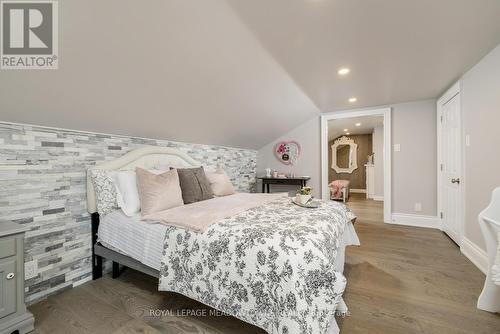 18 Church St, Halton Hills, ON - Indoor Photo Showing Bedroom