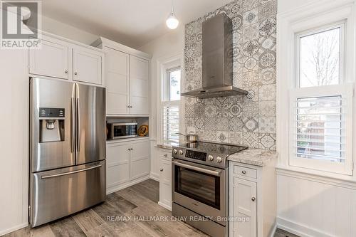 100 Wellington St W, New Tecumseth, ON - Indoor Photo Showing Kitchen With Stainless Steel Kitchen With Upgraded Kitchen