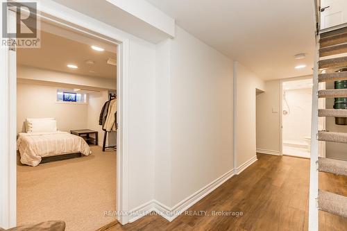 100 Wellington St W, New Tecumseth, ON - Indoor Photo Showing Bedroom