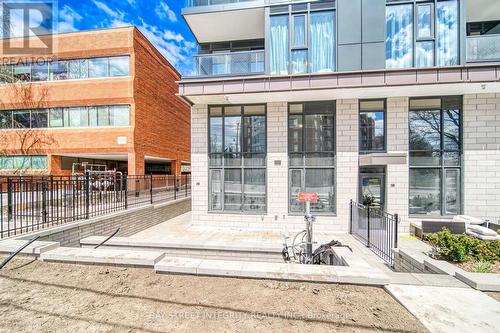 109 - 250 Lawrence Avenue W, Toronto, ON - Outdoor