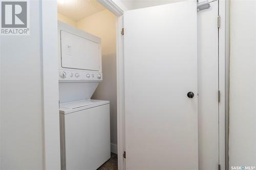 303 512 4Th Avenue N, Saskatoon, SK - Indoor Photo Showing Laundry Room