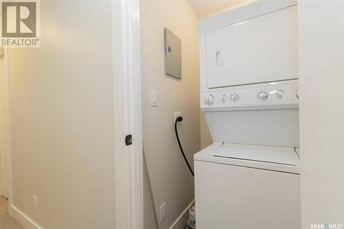 303 512 4Th Avenue N, Saskatoon, SK - Indoor Photo Showing Laundry Room