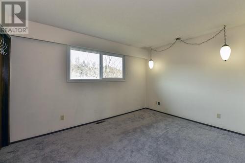 1255 Thompson Road, Kelowna, BC - Indoor Photo Showing Other Room