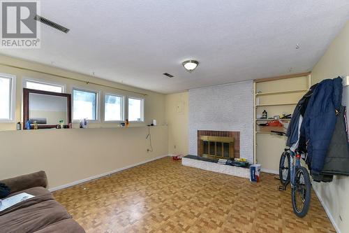 1255 Thompson Road, Kelowna, BC - Indoor With Fireplace