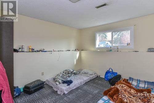 1255 Thompson Road, Kelowna, BC - Indoor Photo Showing Bedroom