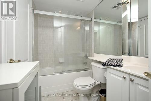 202 - 18 Stafford Street, Toronto, ON - Indoor Photo Showing Bathroom