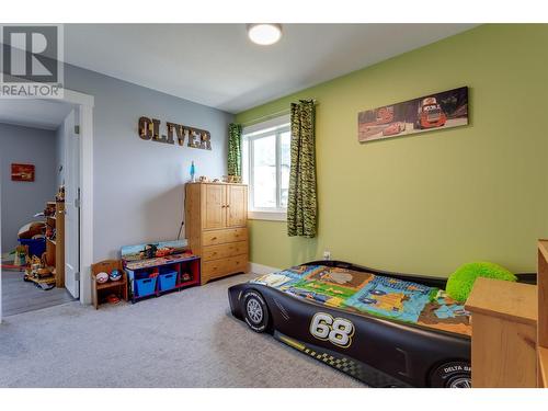 2772 Canyon Crest Drive, West Kelowna, BC - Indoor Photo Showing Bedroom