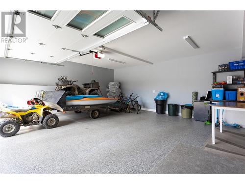 2772 Canyon Crest Drive, West Kelowna, BC - Indoor Photo Showing Garage