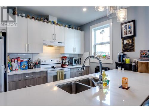 2772 Canyon Crest Drive, West Kelowna, BC - Indoor Photo Showing Kitchen With Double Sink