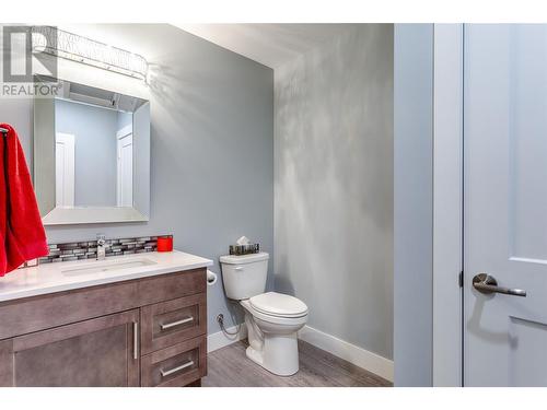 2772 Canyon Crest Drive, West Kelowna, BC - Indoor Photo Showing Bathroom