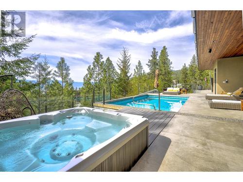 109 Flagstone Rise, Naramata, BC - Outdoor With In Ground Pool With Backyard