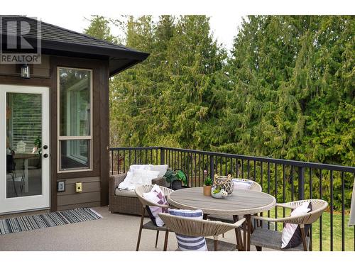 401 34 Street Se, Salmon Arm, BC - Outdoor With Deck Patio Veranda With Exterior