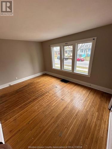 1093 Gladstone Avenue, Windsor, ON - Indoor Photo Showing Other Room