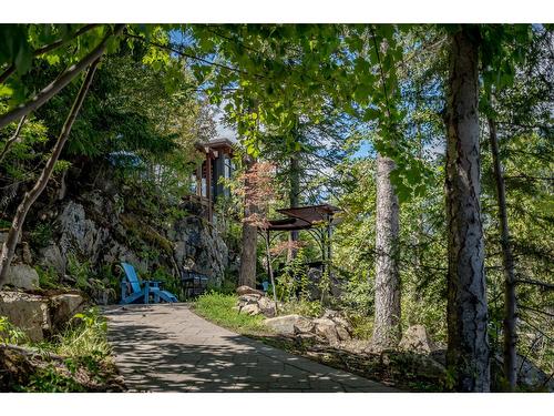 285 Kootenay Lake Road, Procter, BC - Outdoor