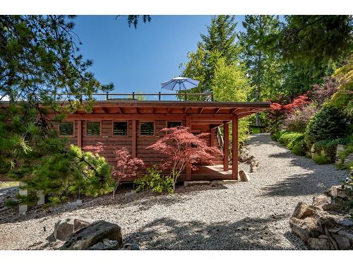 285 Kootenay Lake Road, Procter, BC - Outdoor