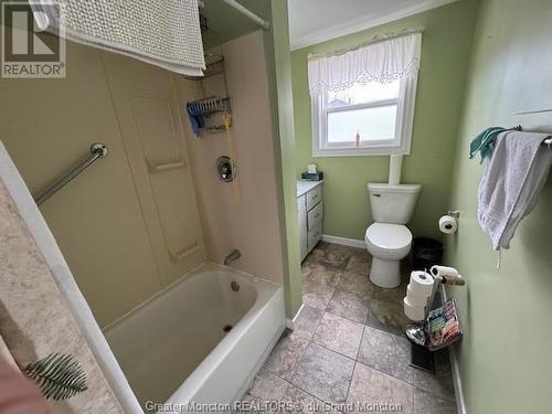54 Pollett River Rd, Petitcodiac, NB - Indoor Photo Showing Bathroom