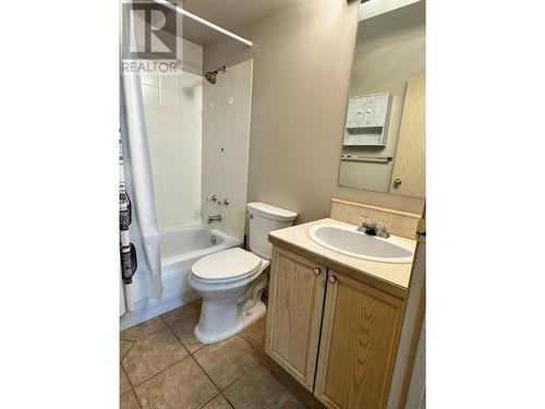 1133 Main Street Unit# 11, Okanagan Falls, BC - Indoor Photo Showing Bathroom