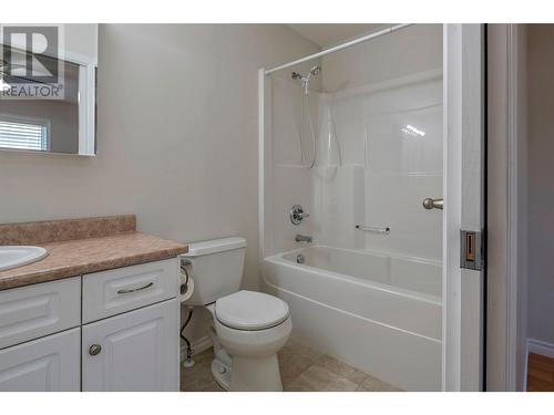 201 Kildonan Avenue Unit# 21, Enderby, BC - Indoor Photo Showing Bathroom
