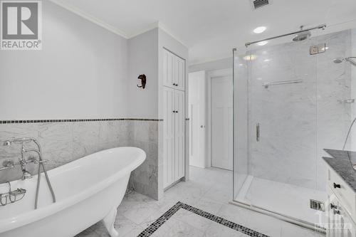 38 Metropole Private Unit#3001, Ottawa, ON - Indoor Photo Showing Bathroom