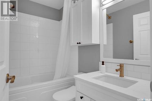 303 2203 Angus Street, Regina, SK - Indoor Photo Showing Bathroom