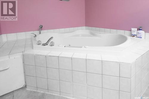 856 Samuels Crescent, Regina, SK - Indoor Photo Showing Bathroom