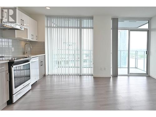 3301 900 Carnarvon Street, New Westminster, BC - Indoor Photo Showing Kitchen With Upgraded Kitchen