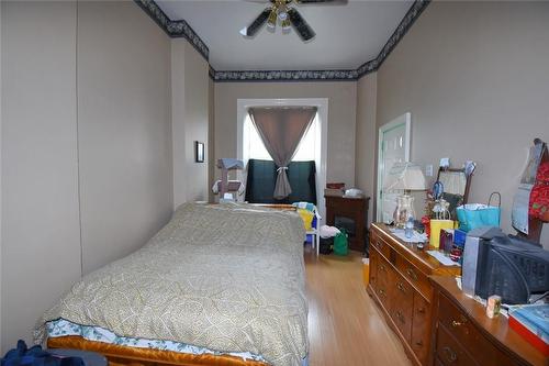 168 Macnab Street N, Hamilton, ON - Indoor Photo Showing Bedroom