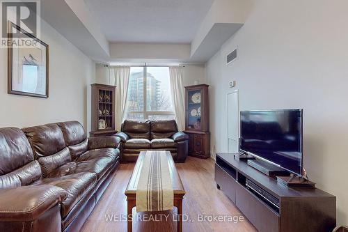 303 - 55 De Boers Drive, Toronto W05, ON - Indoor Photo Showing Living Room