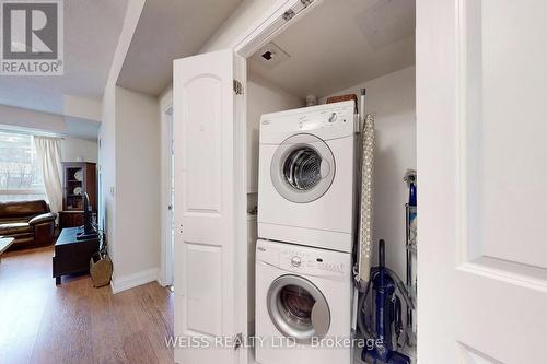 303 - 55 De Boers Drive, Toronto, ON - Indoor Photo Showing Laundry Room