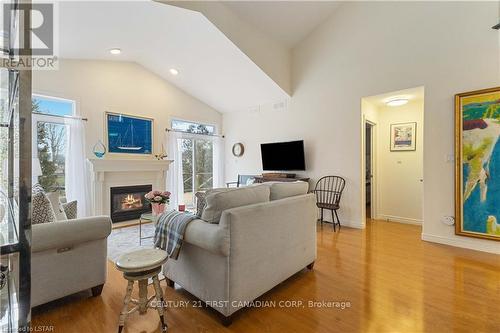 #6 -375 Edith Cavell Blvd, Central Elgin, ON - Indoor Photo Showing Other Room With Fireplace