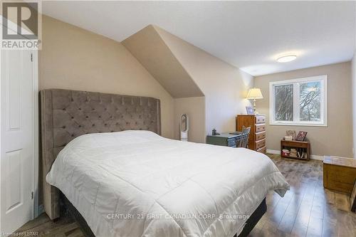 #6 -375 Edith Cavell Blvd, Central Elgin, ON - Indoor Photo Showing Bedroom