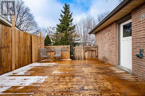 21 Sir Kay Dr, Markham, ON - Outdoor With Exterior