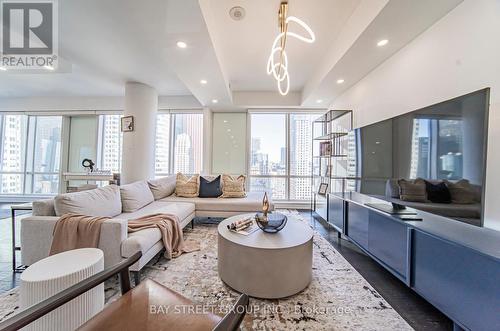 3105 - 8 The Esplanade, Toronto, ON - Indoor Photo Showing Living Room