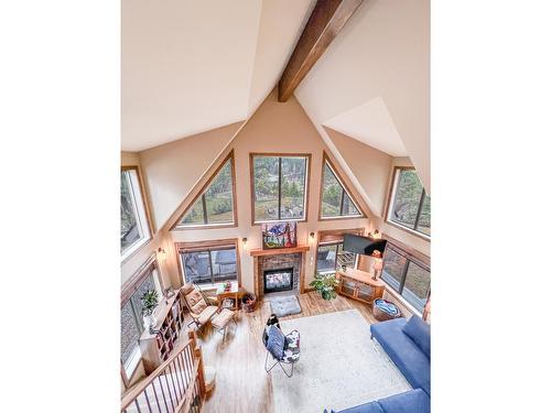 43 - 4868 Riverview Drive, Edgewater, BC - Indoor With Fireplace