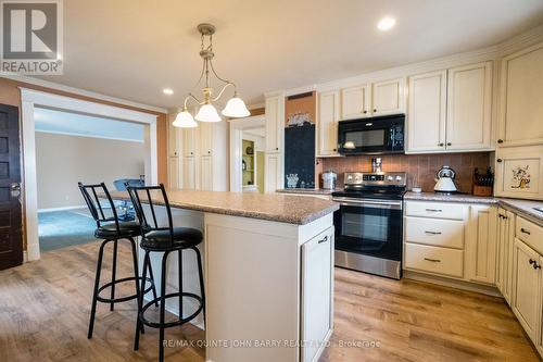 128 Creswell Dr, Quinte West, ON - Indoor Photo Showing Kitchen