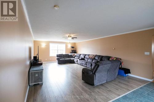 128 Creswell Dr, Quinte West, ON - Indoor
